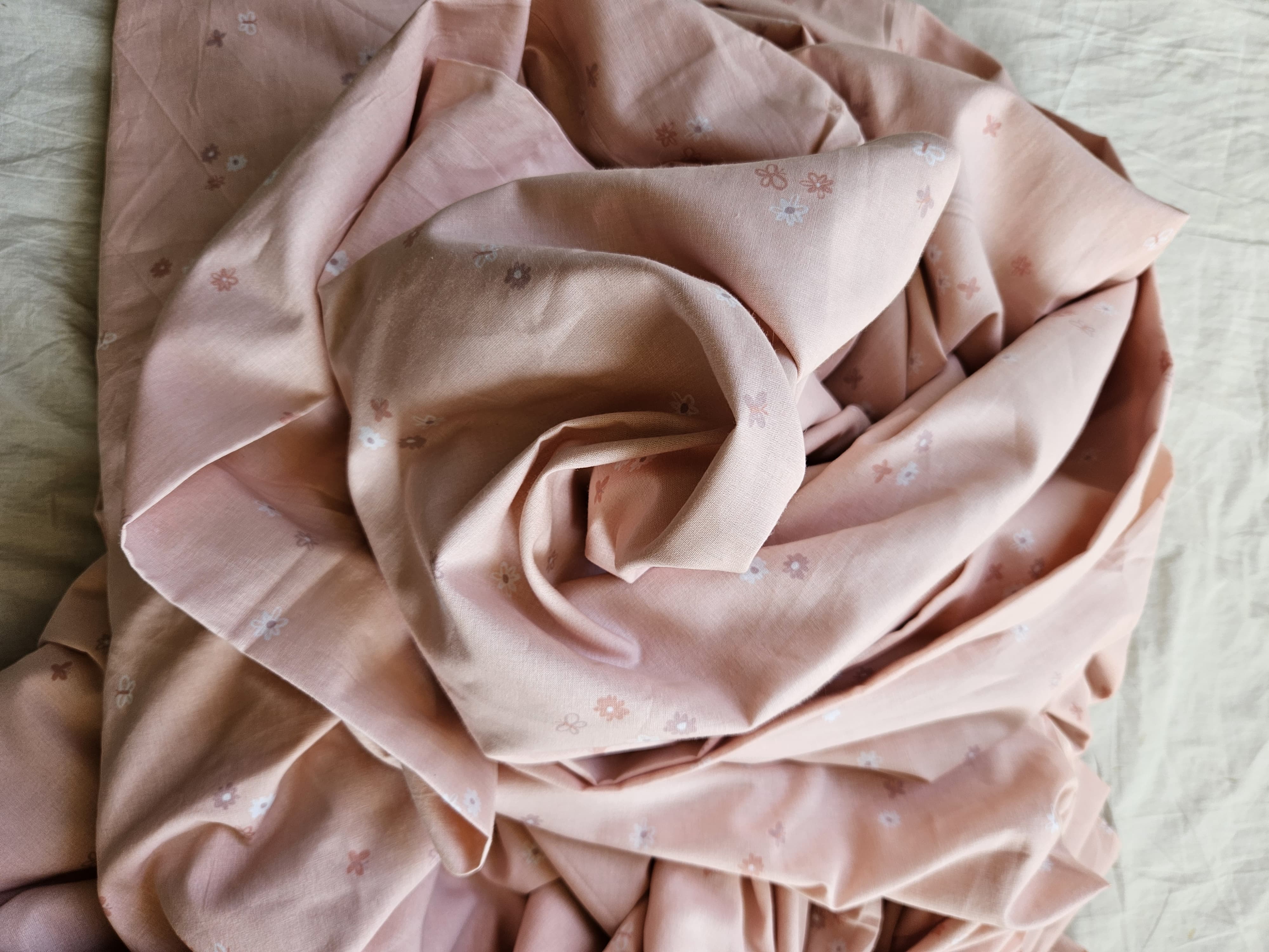 Blossom Flutter Bedsheet Set
